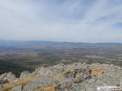 Cordal de altura en la Sierra Norte de Madrid; la chorrera de san mamés embalse de puentes viejas ri